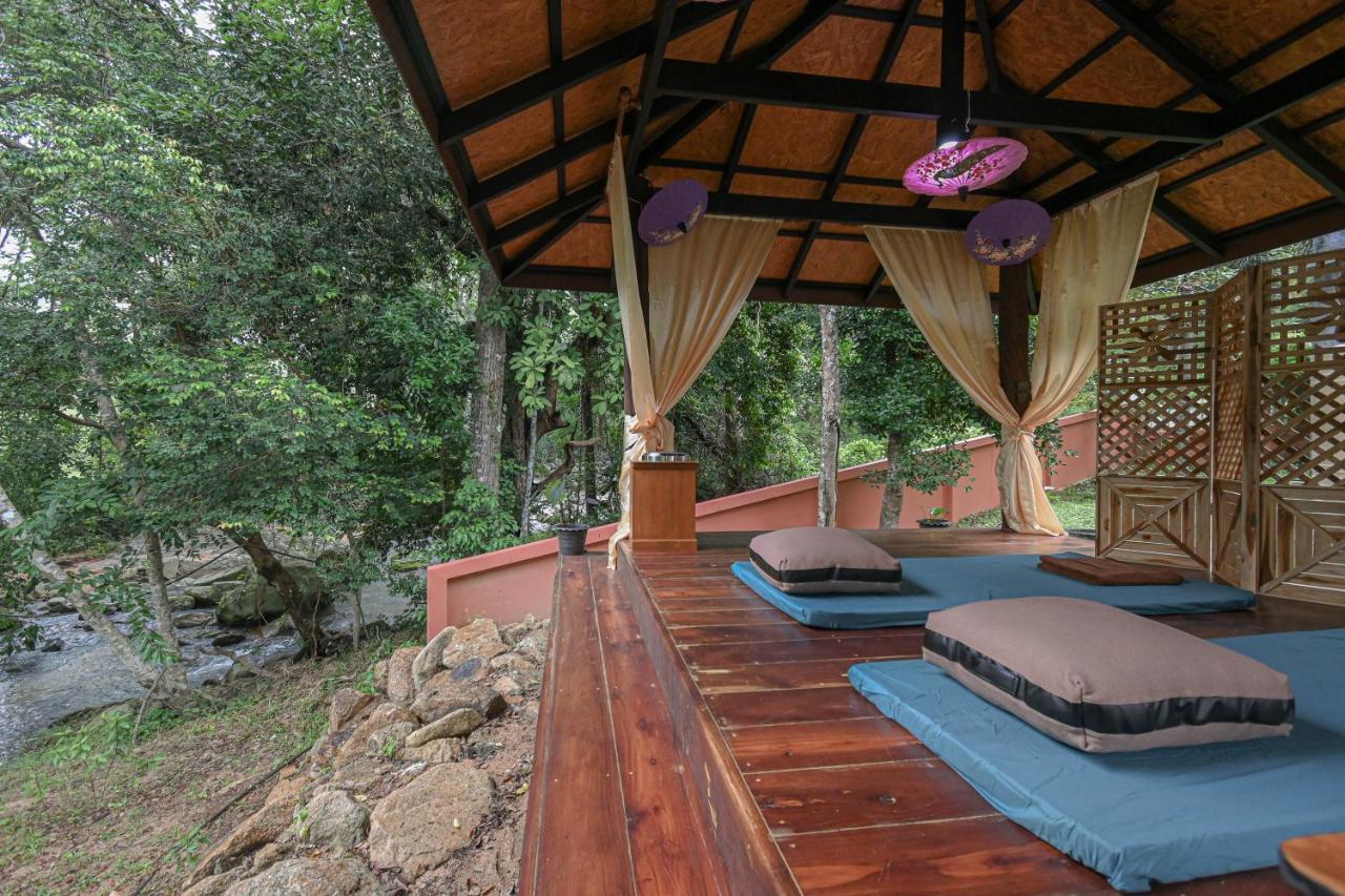 Cascade Tara Hotell Na Mueang Exteriör bild