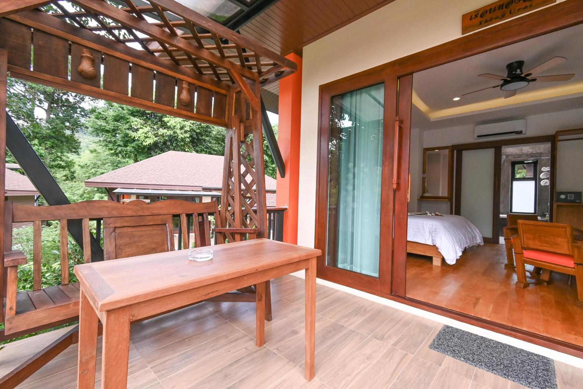 Cascade Tara Hotell Na Mueang Rum bild