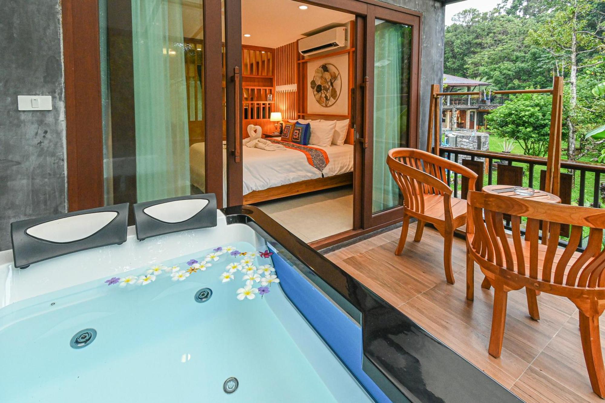 Cascade Tara Hotell Na Mueang Exteriör bild