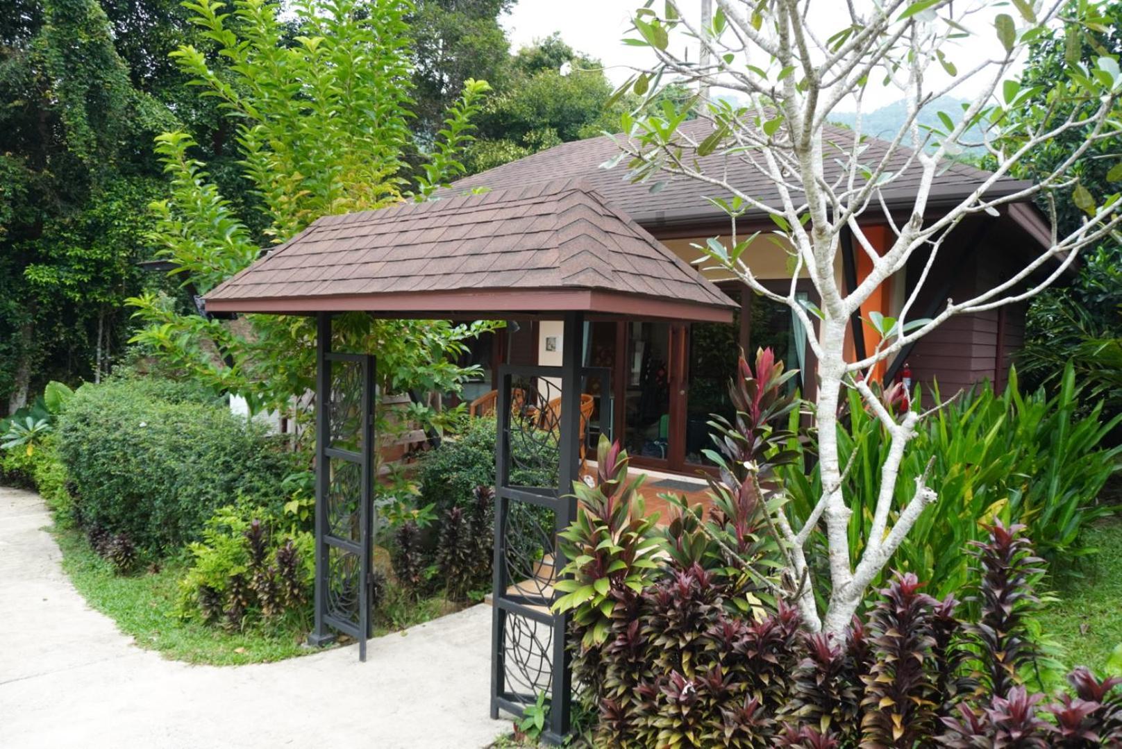 Cascade Tara Hotell Na Mueang Exteriör bild