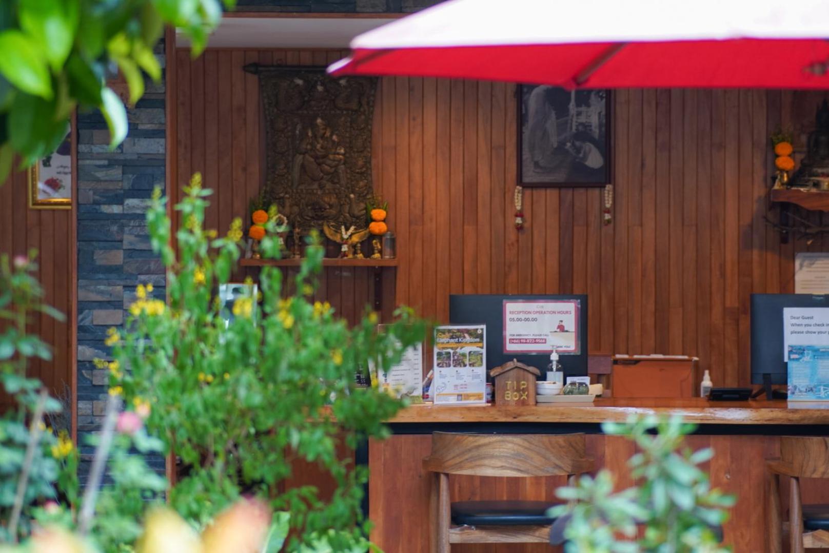Cascade Tara Hotell Na Mueang Exteriör bild