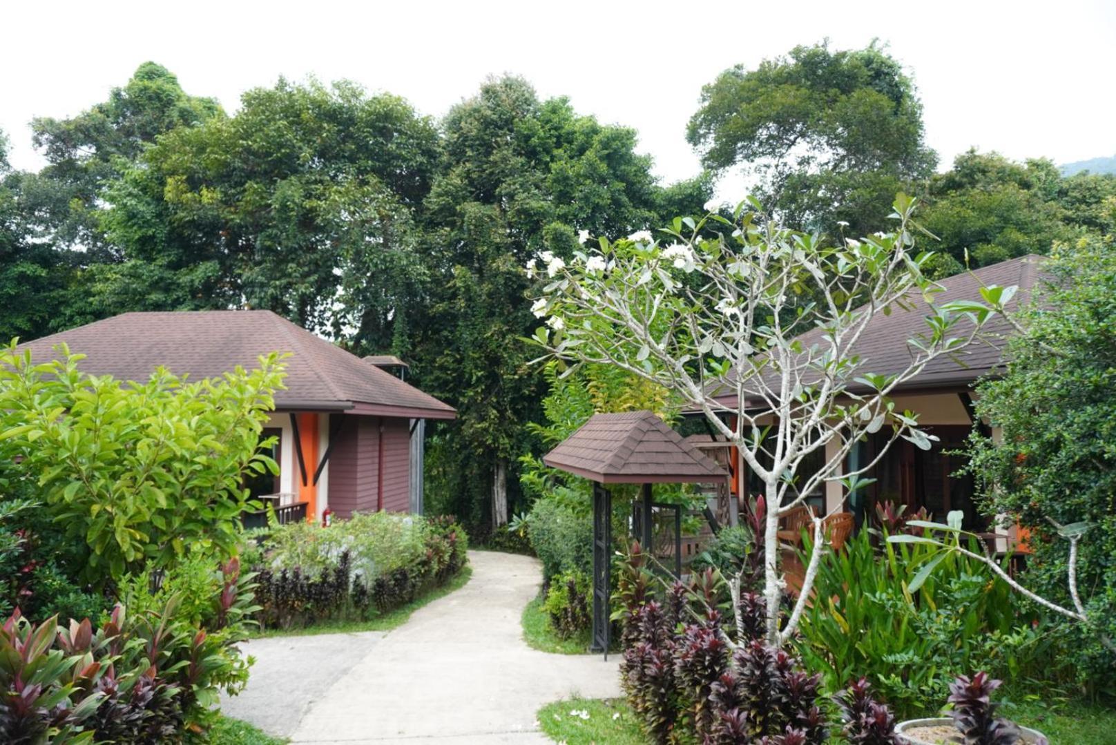 Cascade Tara Hotell Na Mueang Exteriör bild